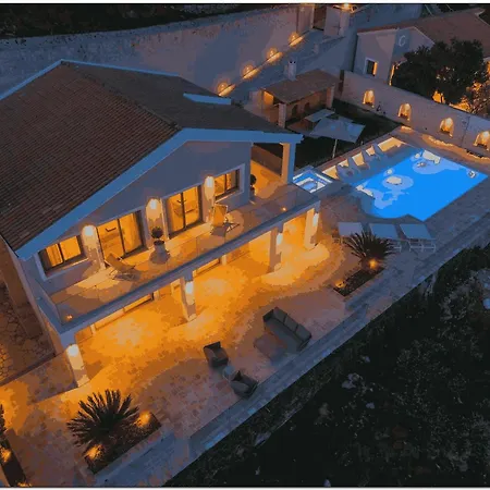 Eleni W View Ac, Bbq بيت للعطل